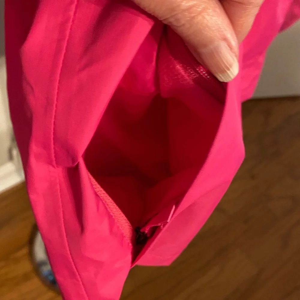 The North Face Girls Windbreaker - Picture 4 of 14